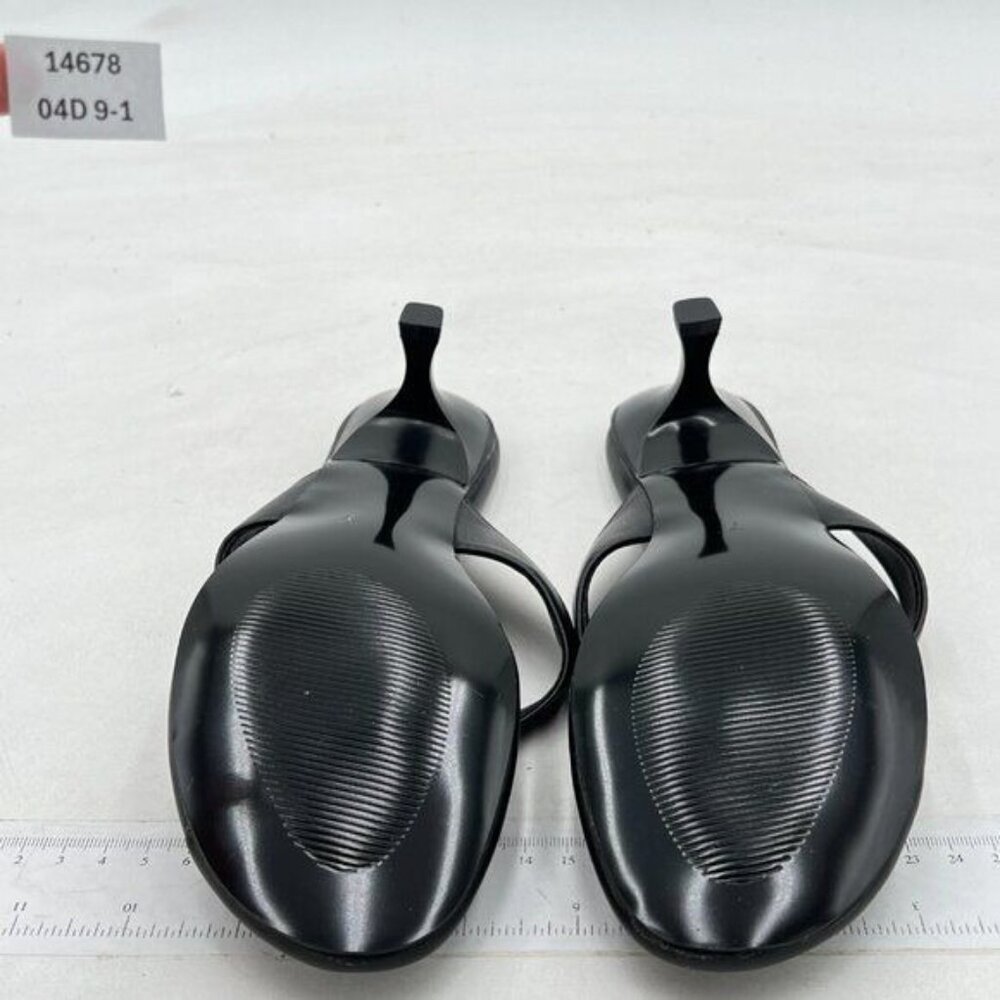 Pazzion Black Leather Kitten Heel Thong Sandals - Picture 6 of 7